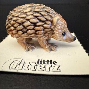 Little Critterz Hedgehog "Tiggy" Animal - Miniature Porcelain Figurine